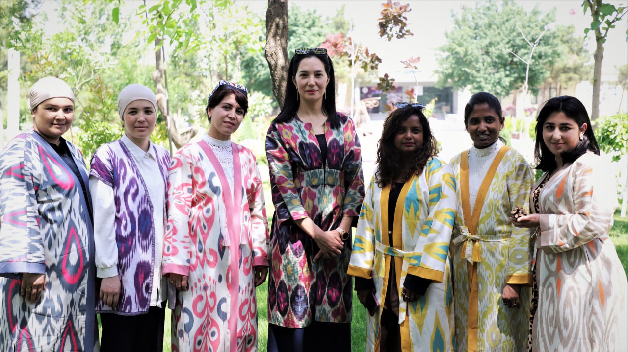 Сам Sambram universitetida "o'zbek milliy liboslari kuni" keng nishonlanmoqda!