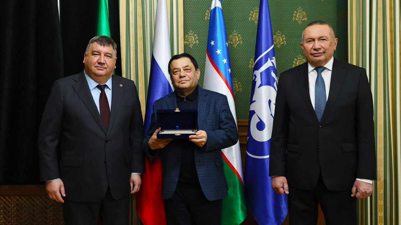 🌏 KFU rektori Sambhram universiteti rahbari bilan uchrashdi…